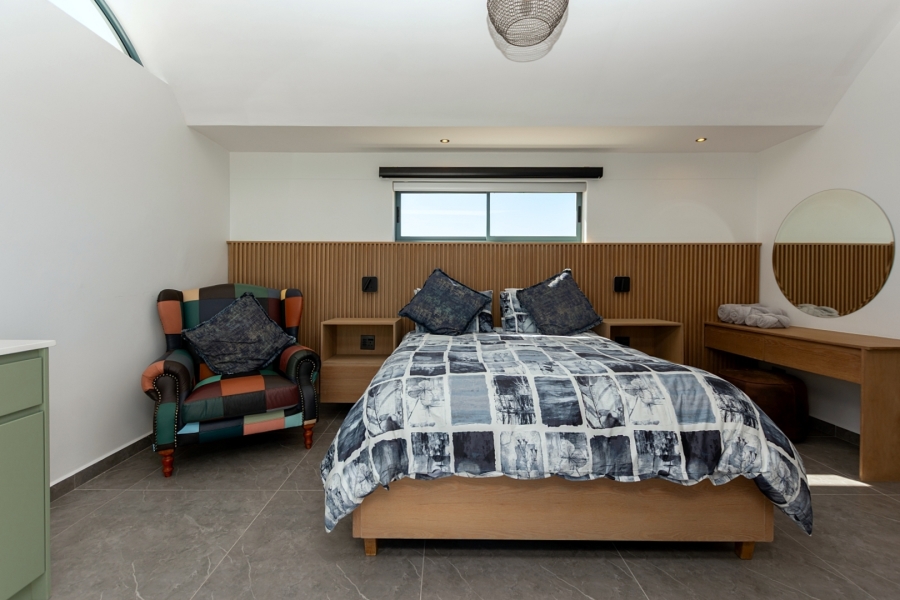 5 Bedroom Property for Sale in Mykonos Western Cape